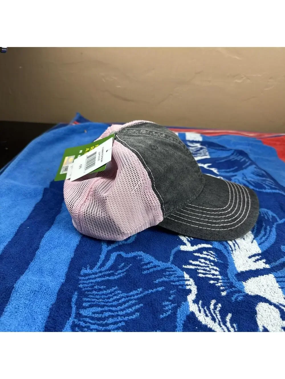 John Deere Ladies Pink/Gray Mesh Snap back Hat/Cap NEW WITH TAGS
